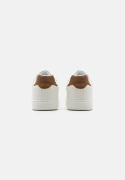 Pier One Sneakers Laag - White -Mode Verkoop 0d68a4c32b96494b83f0888dc073cae5