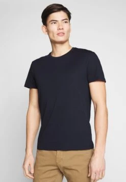 Pier One 2 Pack - T-Shirt Basic - White/Dark Blue 10 Pier One 2 Pack - T-Shirt Basic - White/Dark Blue -Mode Verkoop 29e824f9825c4b58be6620e83ee4ac6b