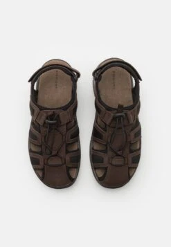 Pier One Leather - Outdoorsandalen - Brown -Mode Verkoop 2f7ff40eeede463ba421d45819843353