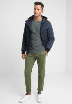 Pier One Chino - Dark Green 8 Pier One Chino - Dark Green -Mode Verkoop 463f702f2ed3482db03c4046bdc1b5b4