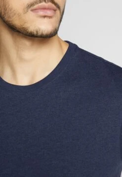 Pier One 4 Pack - T-Shirt Basic - Black/White/Blue -Mode Verkoop 5847a37145c74e25a85f71f4653216cb