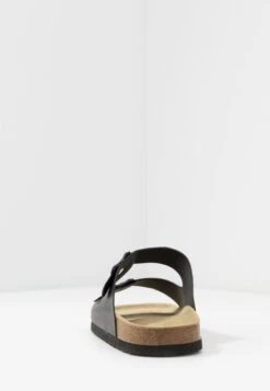 Pier One Unisex - Pantoffels - Black 14 Pier One Unisex - Pantoffels - Black -Mode Verkoop 6792cddf649c4c73afdf1fc19e95f07f