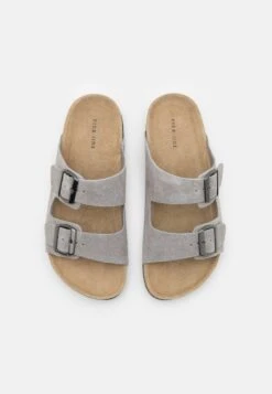 Pier One Leather Unisex - Pantoffels - Grey 11 Pier One Leather Unisex - Pantoffels - Grey -Mode Verkoop 6e172422b00e484a8ac21c5f565af9d6