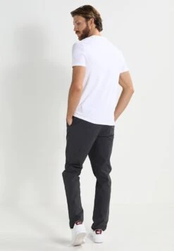 Pier One 2 Pack - T-Shirt Basic - White -Mode Verkoop 713a3334180c436b91794219a10b6498