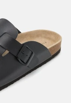 Pier One Leather Unisex - Pantoffels - Black -Mode Verkoop 7b28889d1d2247a8abcae3a4a4c34674