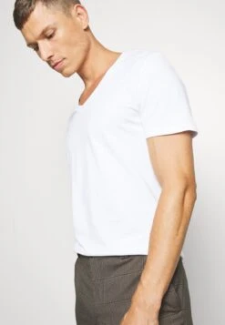 Pier One 2 Pack - T-Shirt Basic - White -Mode Verkoop 8a50f47374ab42e380a66ae8b1778f0e