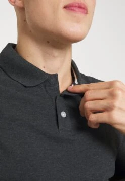 Pier One Poloshirt - Dark Grey 17 Pier One Poloshirt - Dark Grey -Mode Verkoop a7d4850d28aa4768828d743832f2c42f