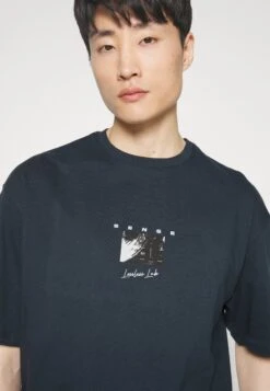 Pier One Sense Tee- T-Shirt Print - Dark Blue -Mode Verkoop b603fa303cad41eca4bdbcf3153eb53e