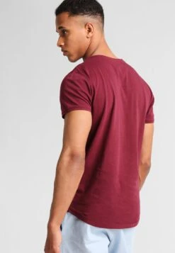 Pier One Garment Tee - T-Shirt Basic - Bordeaux -Mode Verkoop c958846477e5466db4fcd7b2be676678