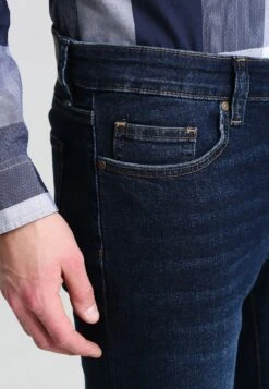 Pier One Basic - Straight Leg Jeans - Dark Blue Denim 11 Pier One Basic - Straight Leg Jeans - Dark Blue Denim -Mode Verkoop cab4c5a817d8404784a40aa6e7e7d551