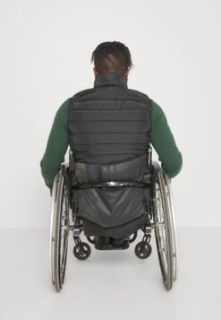 Pier One Bodywarmer - Black -Mode Verkoop e1569b065acd421d8dc99bfc16261b20