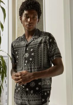 Pier One Unisex - Overhemd - Black 11 Pier One Unisex - Overhemd - Black -Mode Verkoop f1f41040afc04553bf31d58a923943f8