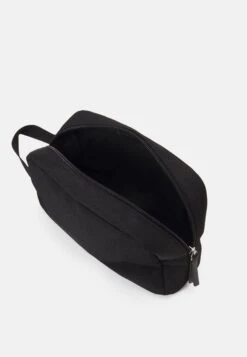 Pier One Toilettas - Black -Mode Verkoop f5c1775f4f7d4b7bb98a15ef62ac1603