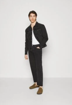 Pier One Spijkerjas - Black 9 Pier One Spijkerjas - Black -Mode Verkoop fb1d6010dbc446b5b02546d8b412fc2f