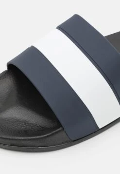 Pier One Muiltjes - Dark Blue/White 13 Pier One Muiltjes - Dark Blue/White -Mode Verkoop fca2b97369364691b5a9f753ac3a49a5